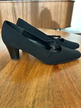 Classic Black Mary Jane Block Heel Pumps